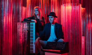 Novi synthwave zvuk na LP Elektro albumu “We Have To Talk”