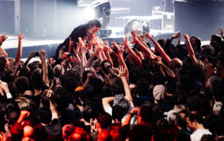 Uoči beogradskog koncerta Nik Kejv se obratio frontmenu srpskog benda