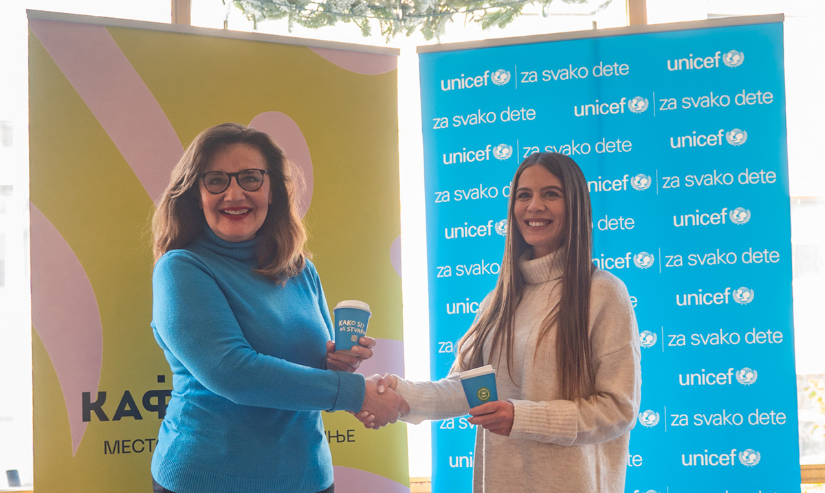 SARADNJA UNICEF-a I KAFETERIJE: Plava kafa za podršku mentalnom zdravlju mladih u Srbiji