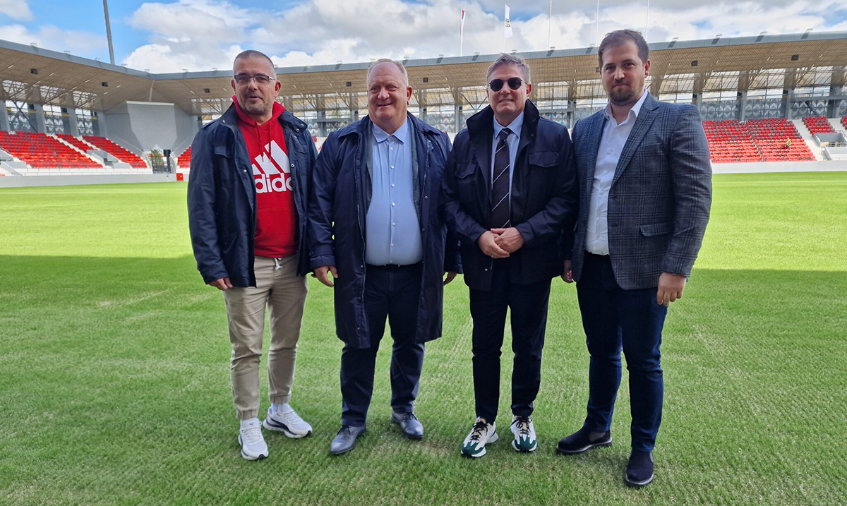 Delegacija FSS obišla stadion „Dubočica“ u Leskovcu
