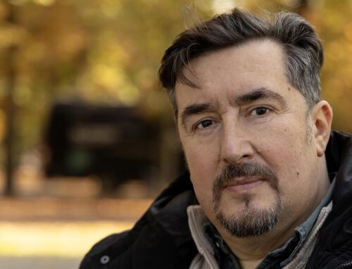 Umetnički direktor drame Narodnog pozorišta u Beogradu stupio je na javnu dužnost na Bogojavljenje, na pomenu Branislavu Nušiću