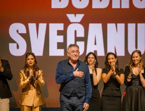 Spektakl u Sava centru: Smeh i dugi aplauz za film „Sportsko srce”