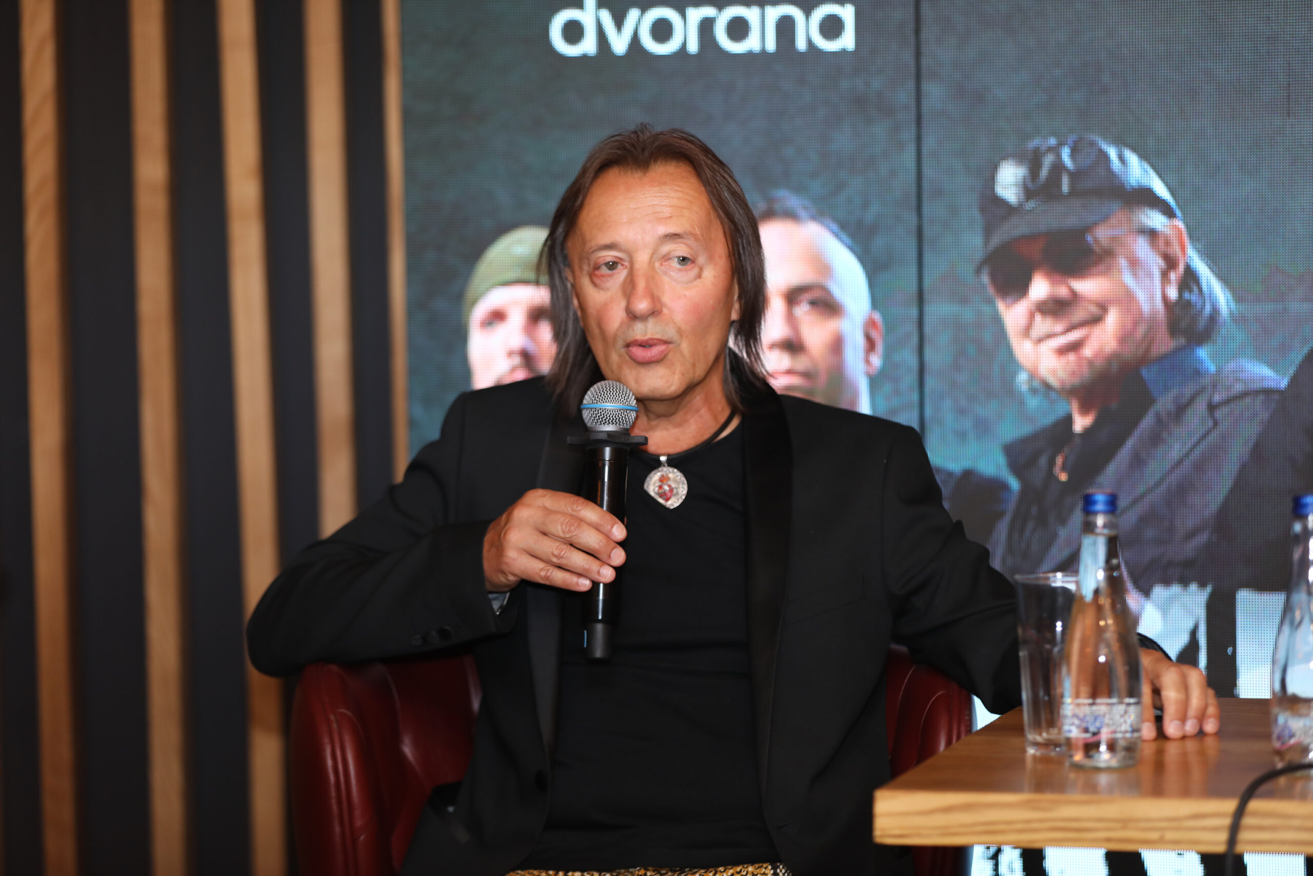 Frontmen Divljih jagoda u Beogradu najavio koncert za 22. oktobar