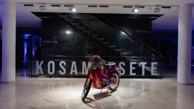 Otvorena izložba „Kosamdesete“ Branislava Petrića u Muzeju savremene umetnosti Vojvodine