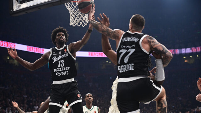 Košarkaši Partizana i Zvezde večeras u Areni igraju prvi derbi u EL ove sezone
