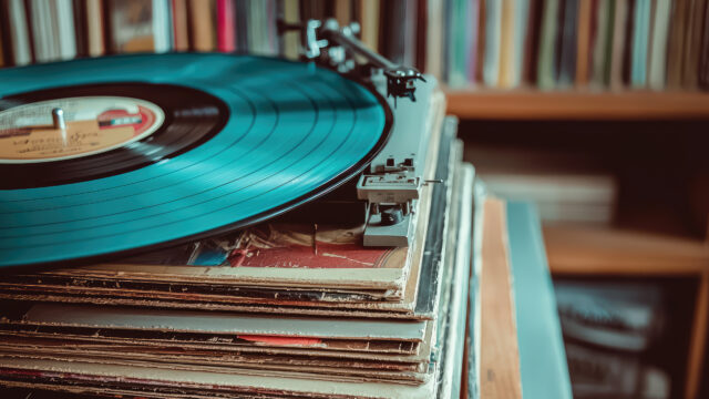Drugi National Album Day: 10 domaćih albuma koje morate da imate u svojoj kolekciji